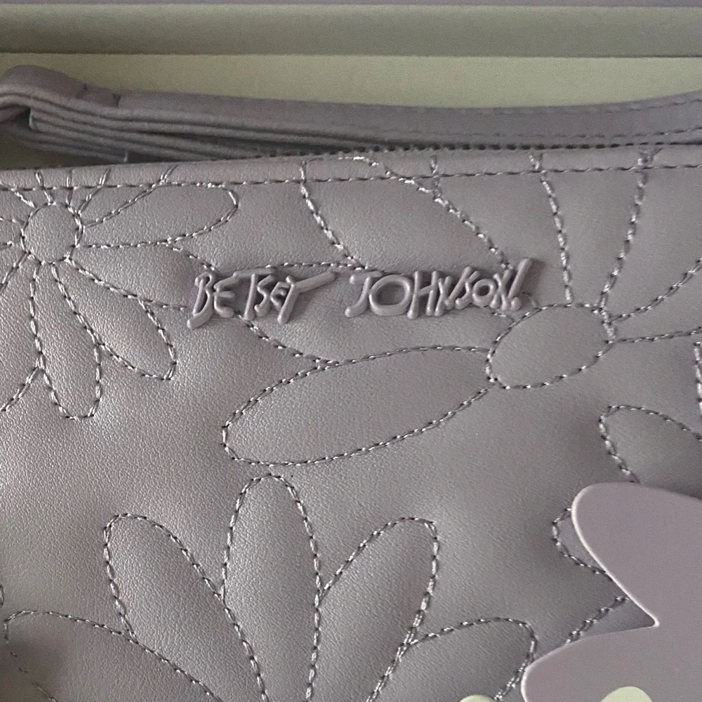 Betsey Johnson Lavender Quilted Floral Wristlet Wallet new in box